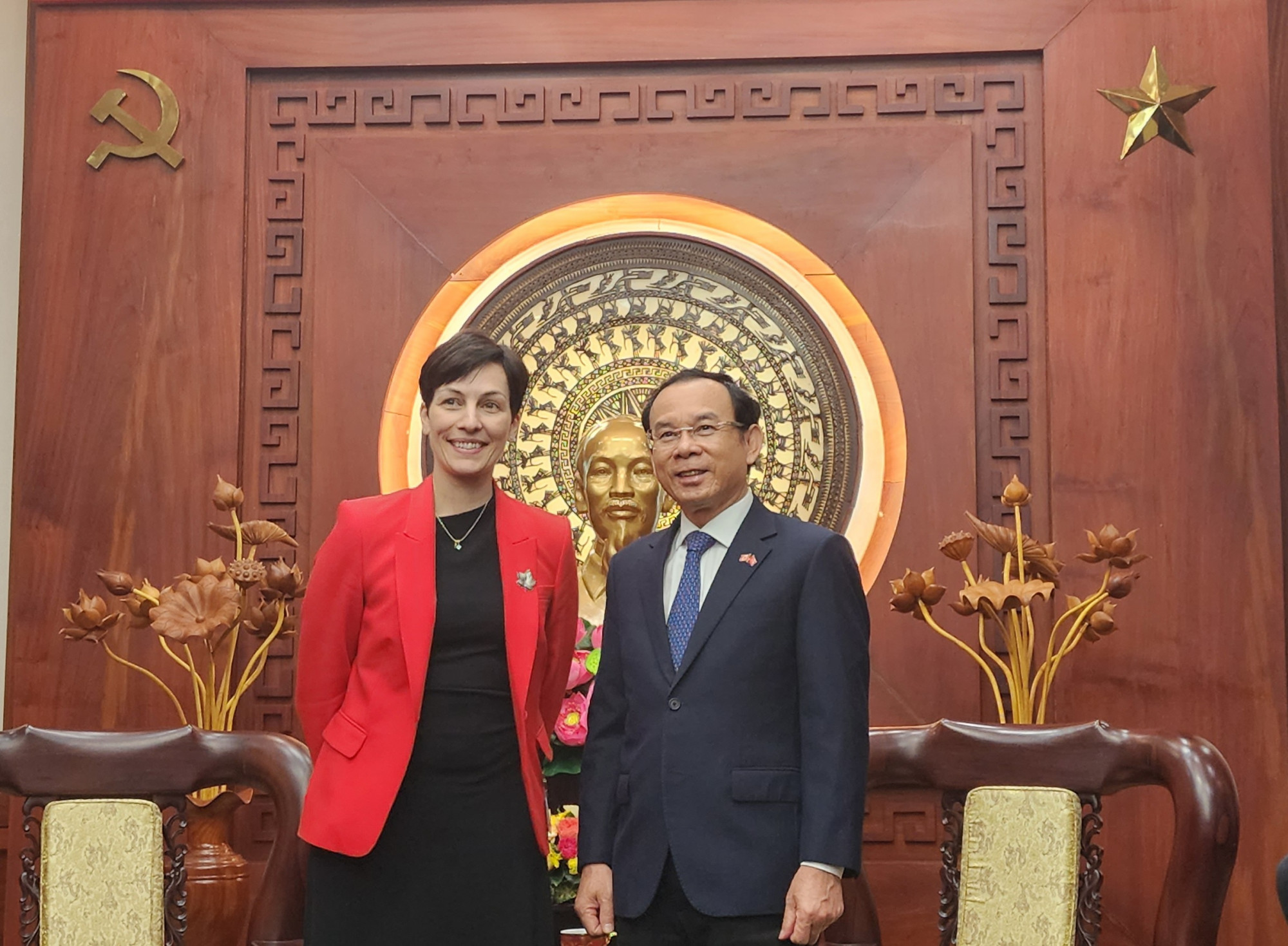 Bí thư Thành ủy Nguyễn Văn Nên gửi lời chào mừng nhiệm kỳ mới của bà Annie Dube tại TPHCM