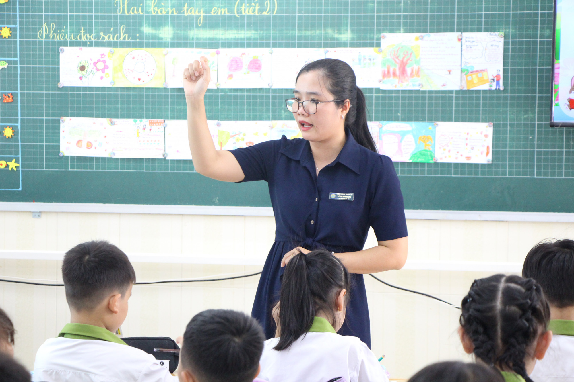 Giáo viên tiểu học TPHCM ứng dụng chuyển đổi số cởi bỏ áp lực bài tập về nhà cho học sinh