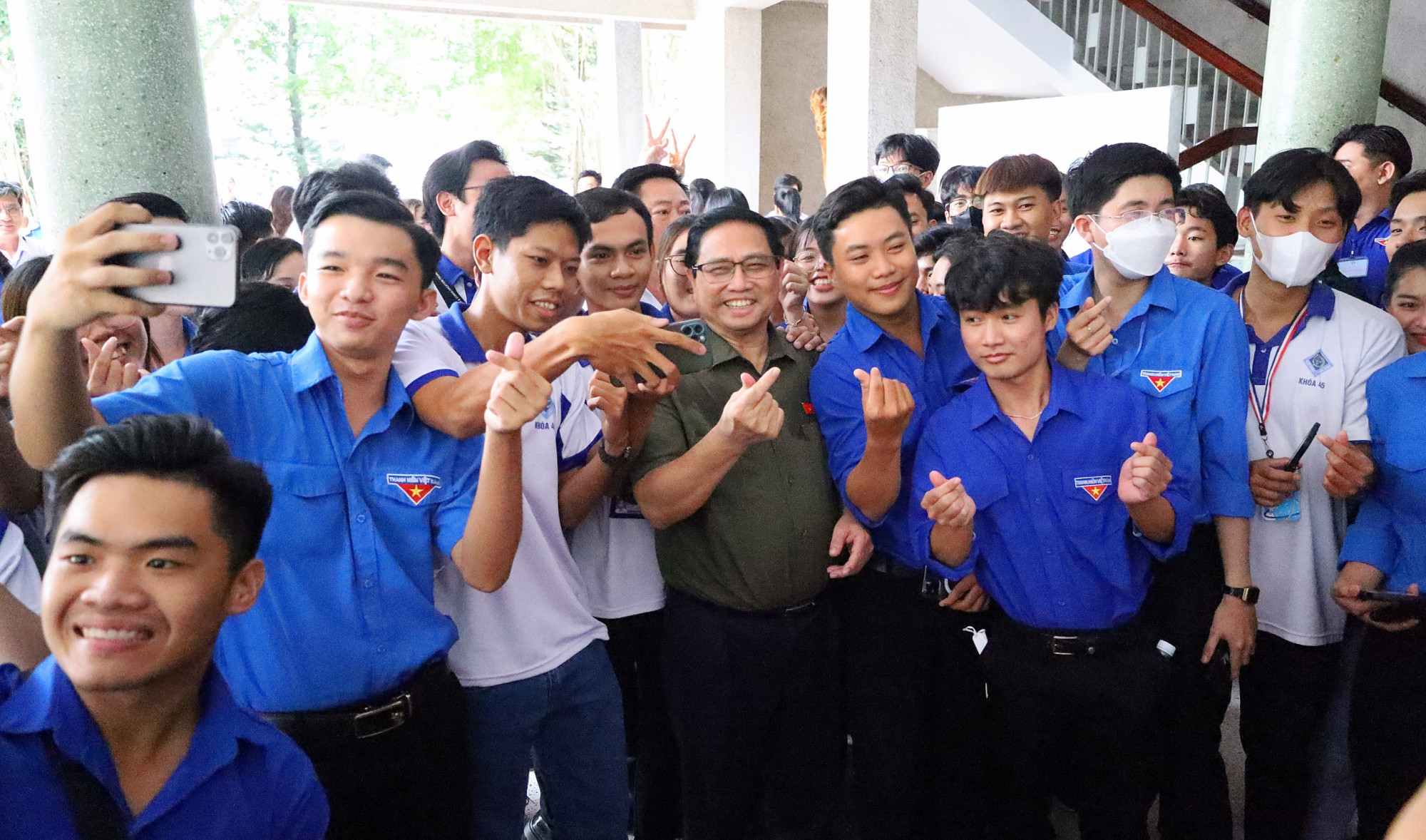 Thủ tướng Phạm Minh Chính bày tỏ vui mừng được tiếp xúc với các cử tri đại diện lực lượng