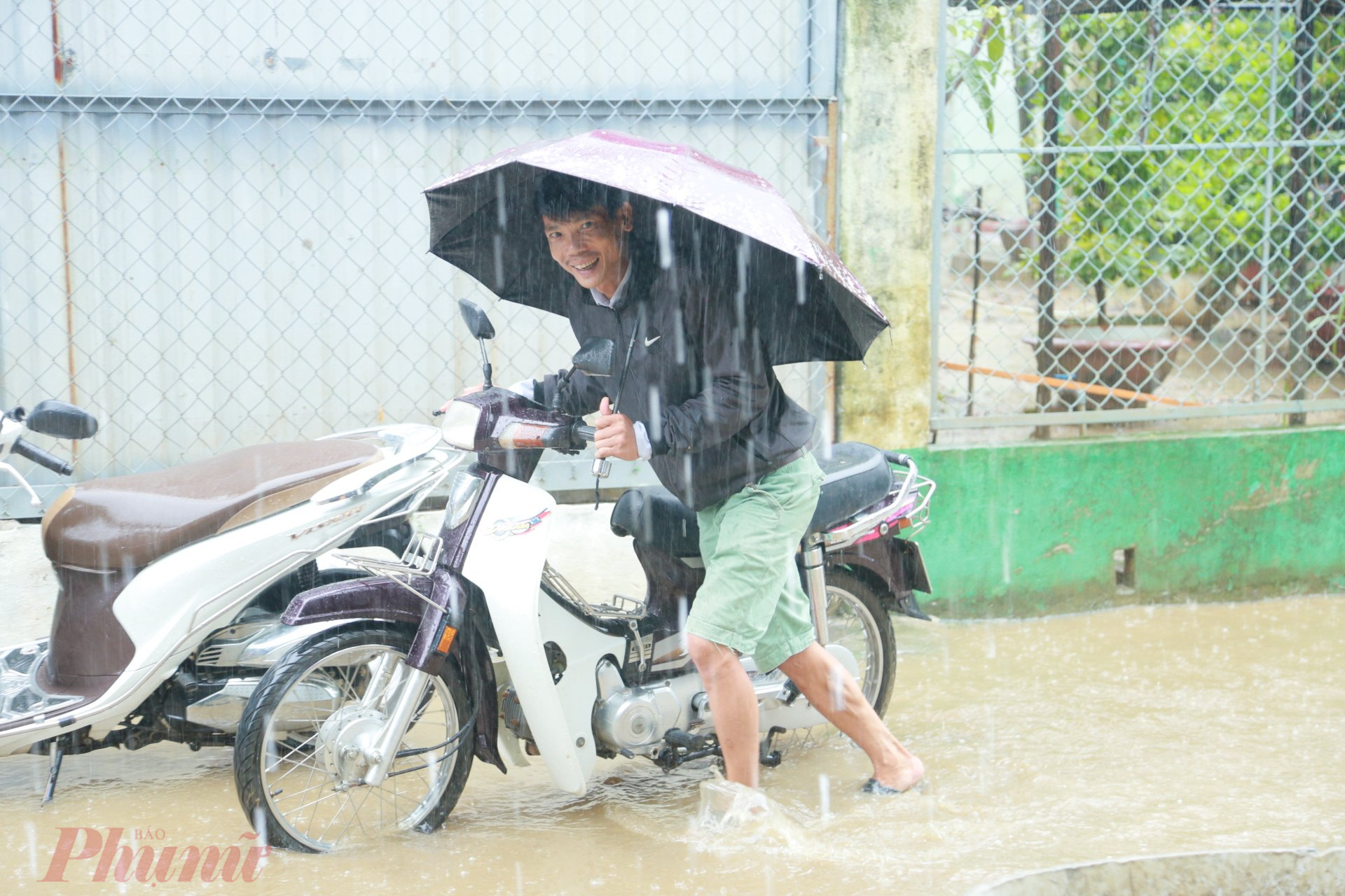 Mưa lớn vẫn đang trút xuống Đà Nẵng