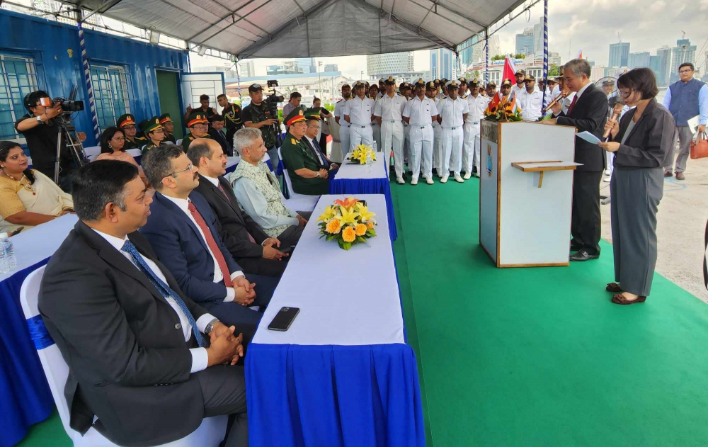 Phó Chủ tịch UBND TPHCM Ngô Minh Châu phát biểu tại lễ đón tàu Hải quân INS Sudarshini 