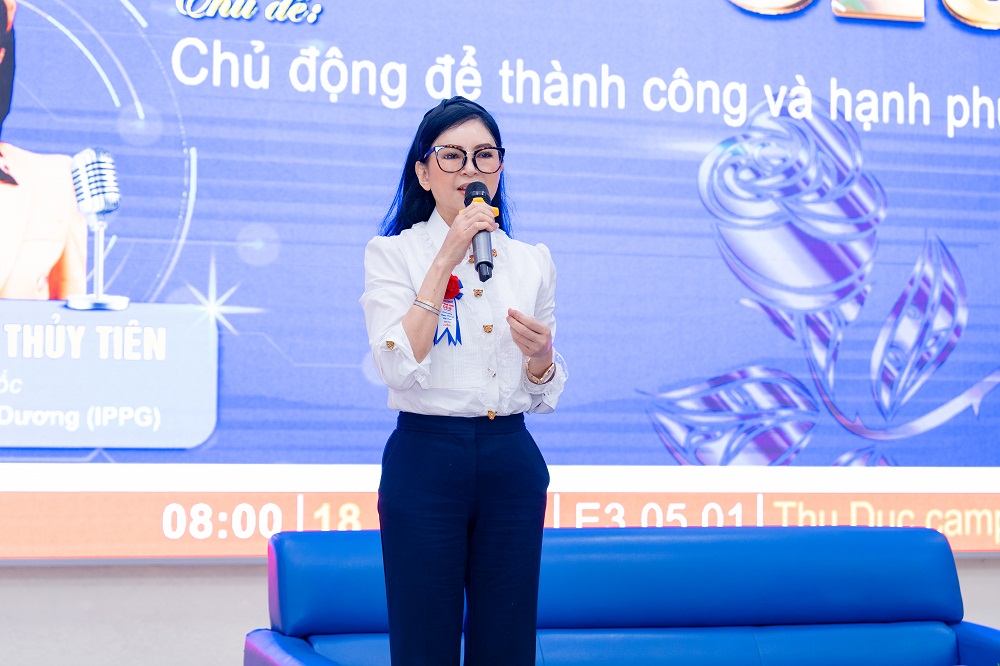 Nữ CEO nhấn mạnh, sinh viên nữ cần chủ động trang bị kiến thức, kỹ năng để phát triển - Ảnh: HUTECH