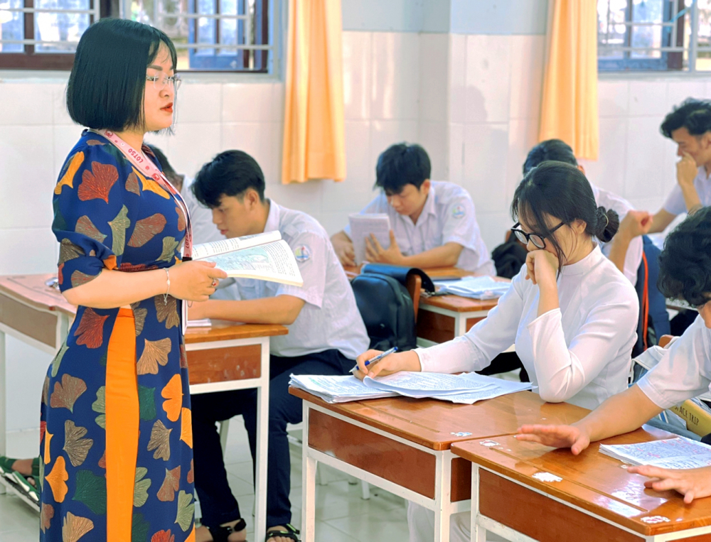 Cô Trần Thị Hà My luôn mang đến nguồn năng lượng tích cực trong mỗi giờ lên lớp - Ảnh: T.T.