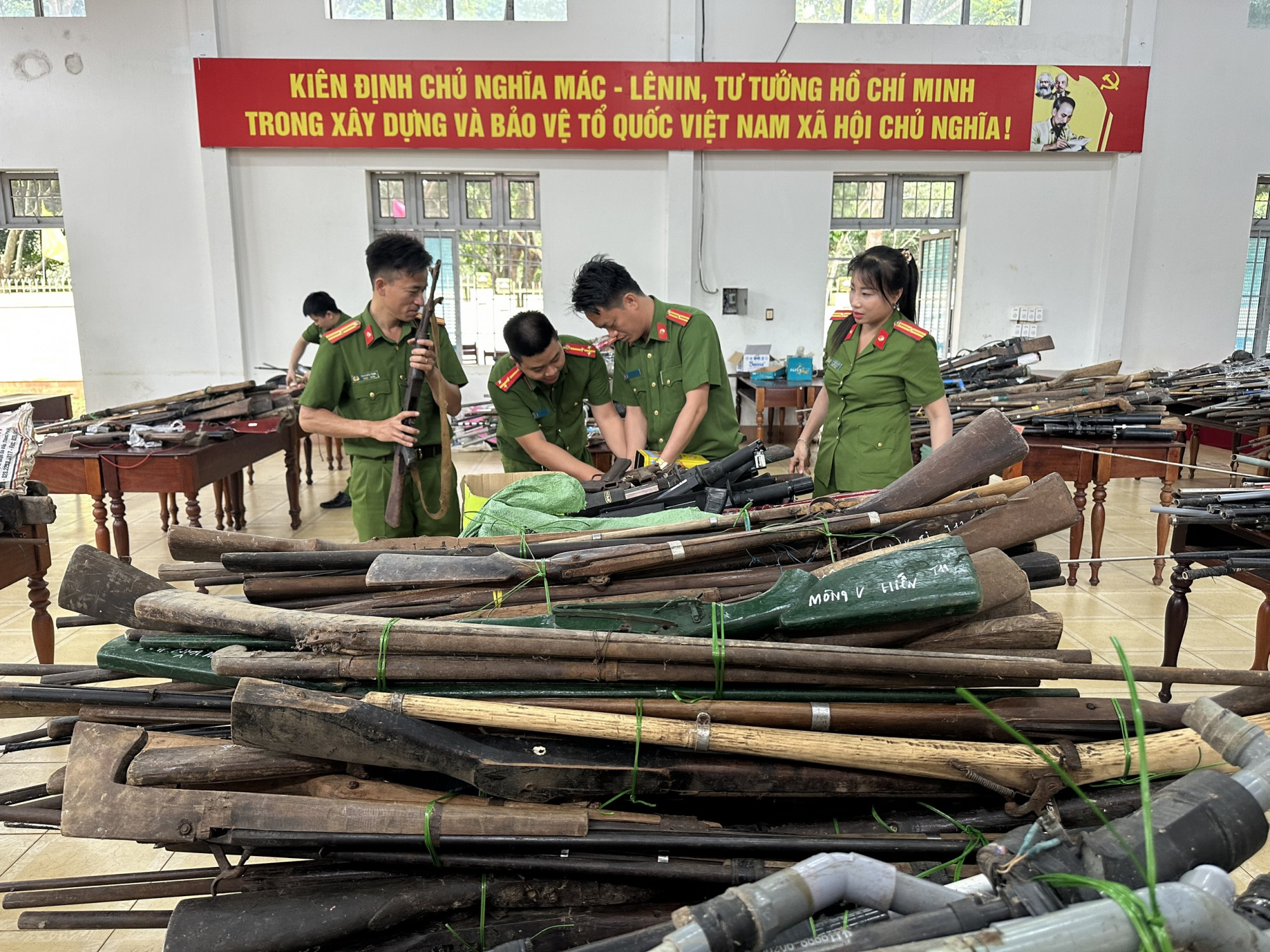 Công tác thu hồi vũ khí đã góp phần ngăn ngừa hiệu quả những nguy cơ, vụ việc xấu xảy ra