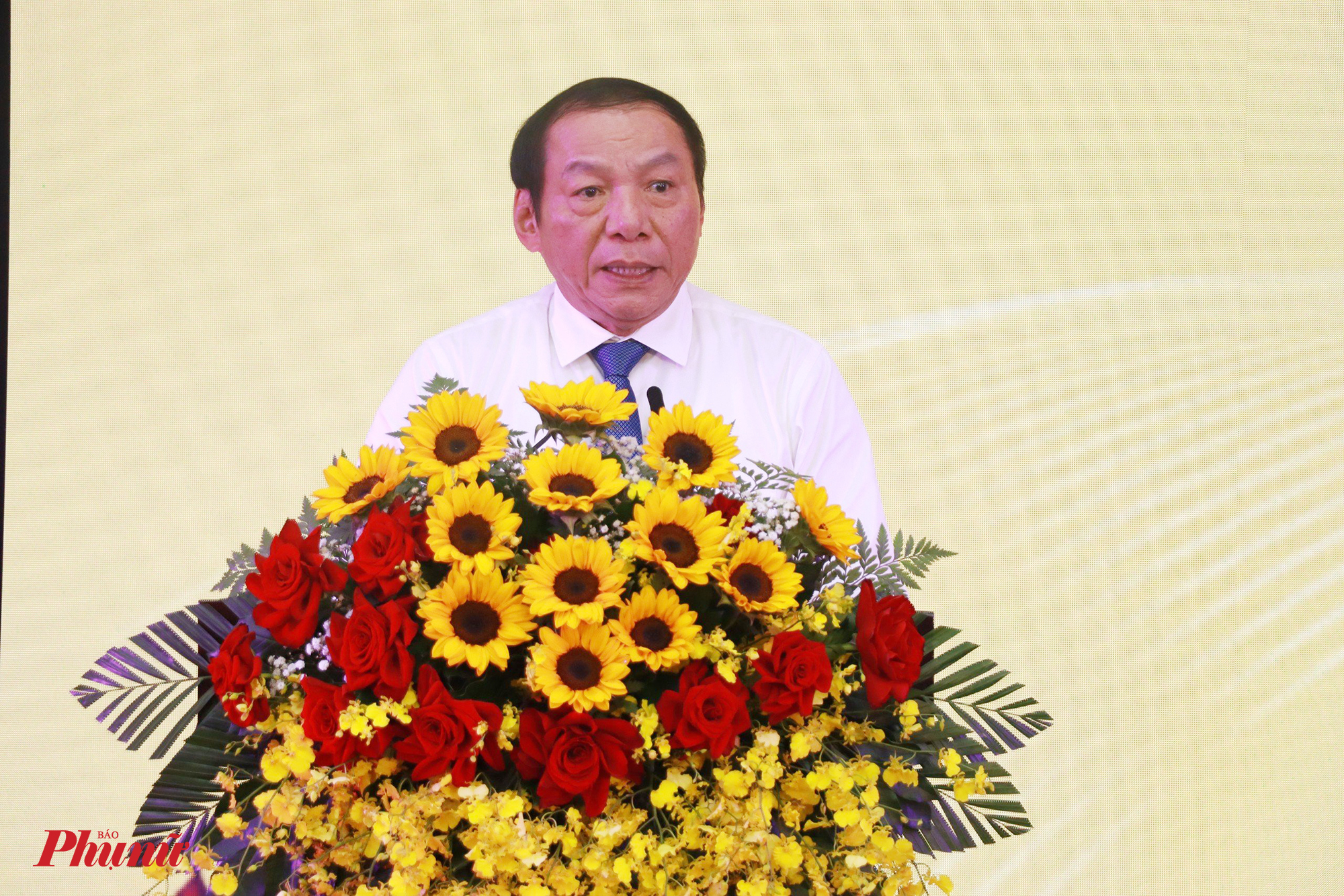 Bộ trưởng Nguyễn Văn Hùng phát biểu chỉ đạo tại hội nghị
