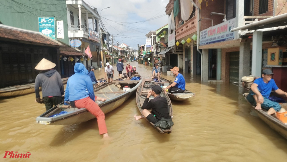 Trung bình mỗi chuyến đi về người dân phố cổ Bao Vinh và vùng phụ cận chỉ trả 200 nghìn đồng tromg cả hai lượt đi, về