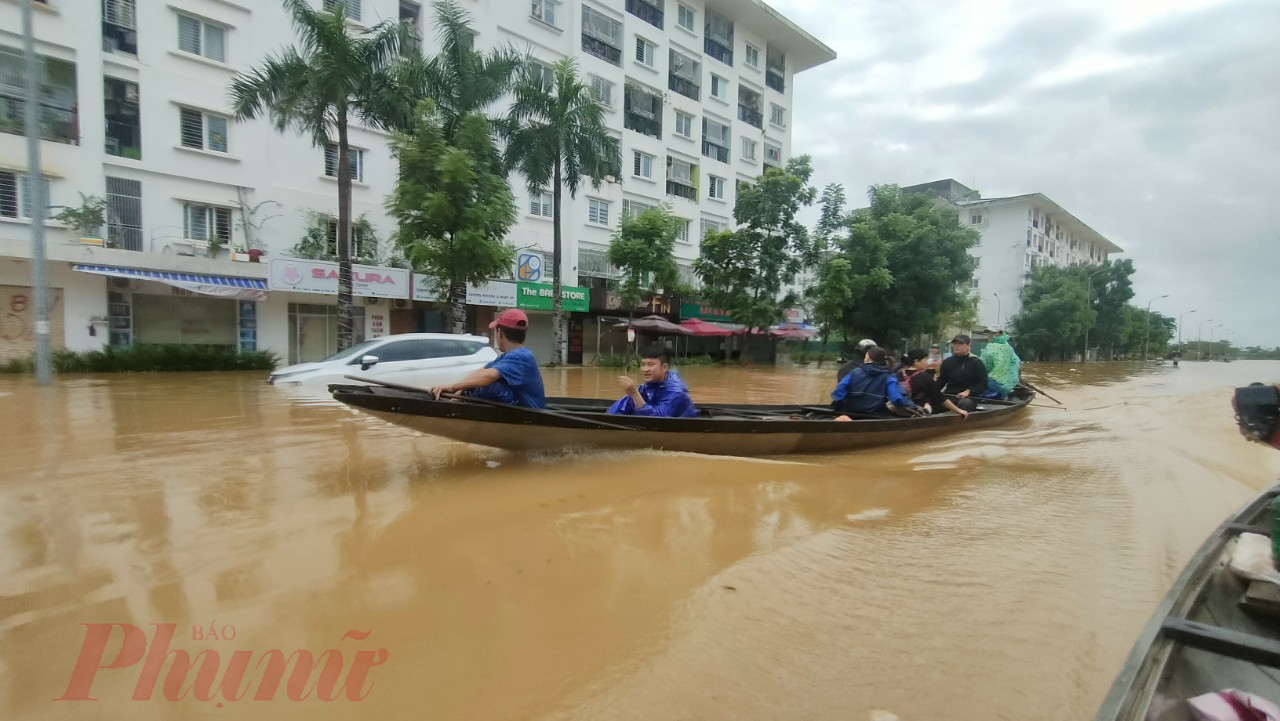 Theo tìm hiểu riêng của phóng viên Báo Phụ nữ TP HCM trung bình mỗi ngày các chủ đò này thu nhập từ 5 đến 7 triệu đồng/ngày