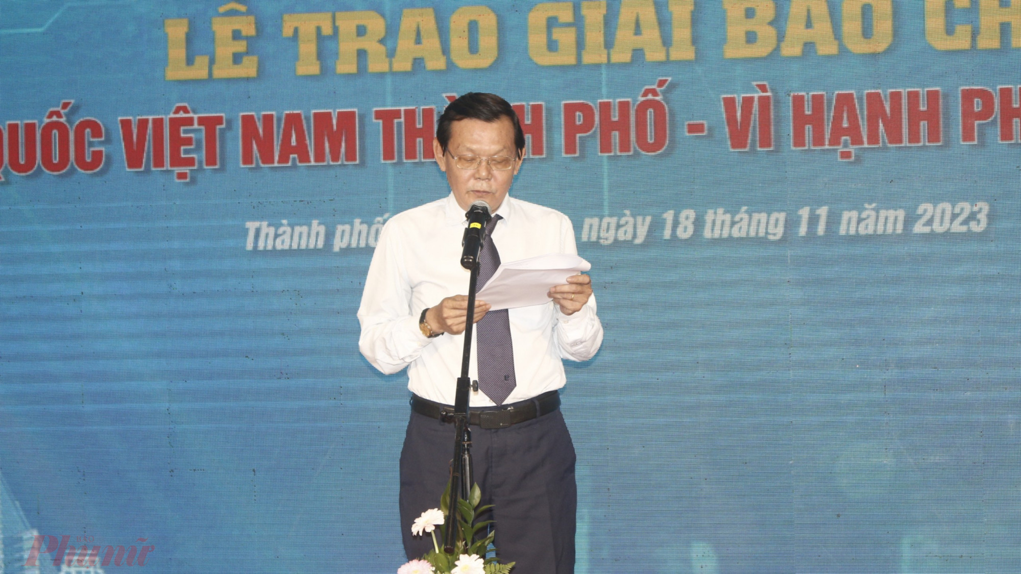 Ông Nguyễn Tấn Phong - Chủ tịch Hội Nhà báo TPHCM phát biểu tại lễ trao giải báo chí.