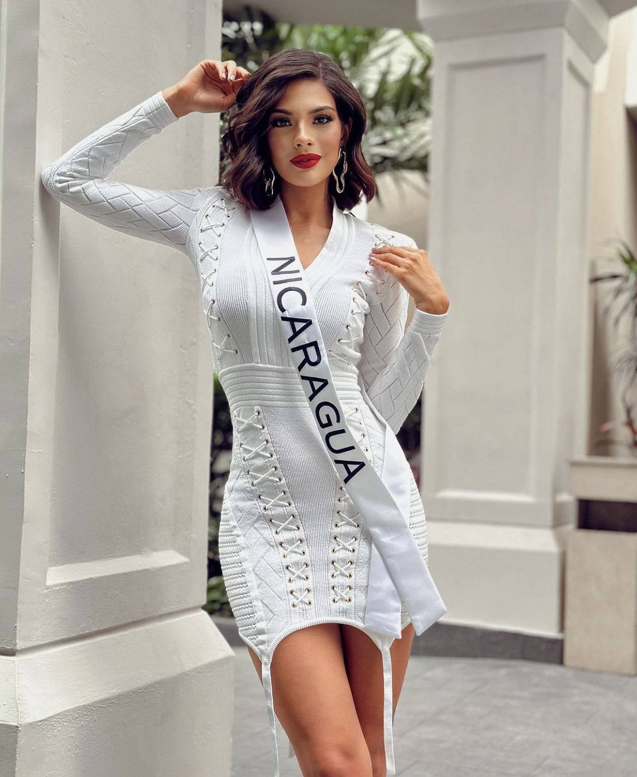  Sheynnis tốt nghiệp ngành truyền thông, muốn trở thành nhà sản xuất, biên tập viên trong tương lai. Người đẹp từng đăng quang Hoa hậu Thế giới Nicaragua 2020 và tham dự Miss World 2021 (lọt top 40). Cô được đánh giá cao bởi vẻ đẹp kết hợp giữa sự sang trọng, ngọt ngào và khả năng trình diễn chuyên nghiệp.