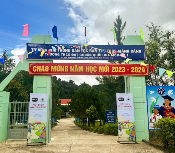 Chương trình “Một triệu bữa cơm có thịt” khởi động vào tháng 9/2023 tại trường phổ thông dân tộc bán trú THCS Măng Cành - Ảnh : Masan Group