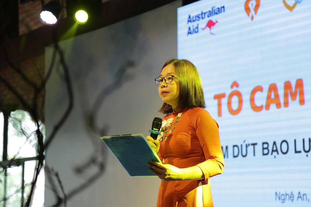 Bà Nguyễn Kim Lan - Quản lý chương trình Trao quyền năng kinh tế cho phụ nữ, UN Women - chia sẻ thông tin tại sự kiện - Ảnh: TH