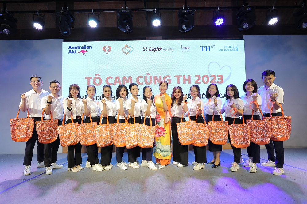 Chiến dịch “Tô cam cùng TH 2023” dự kiến sẽ đóng góp 300 triệu đồng hỗ trợ sinh kế cho phụ nữ bị bạo lực và có hoàn cảnh khó khăn - Ảnh: TH