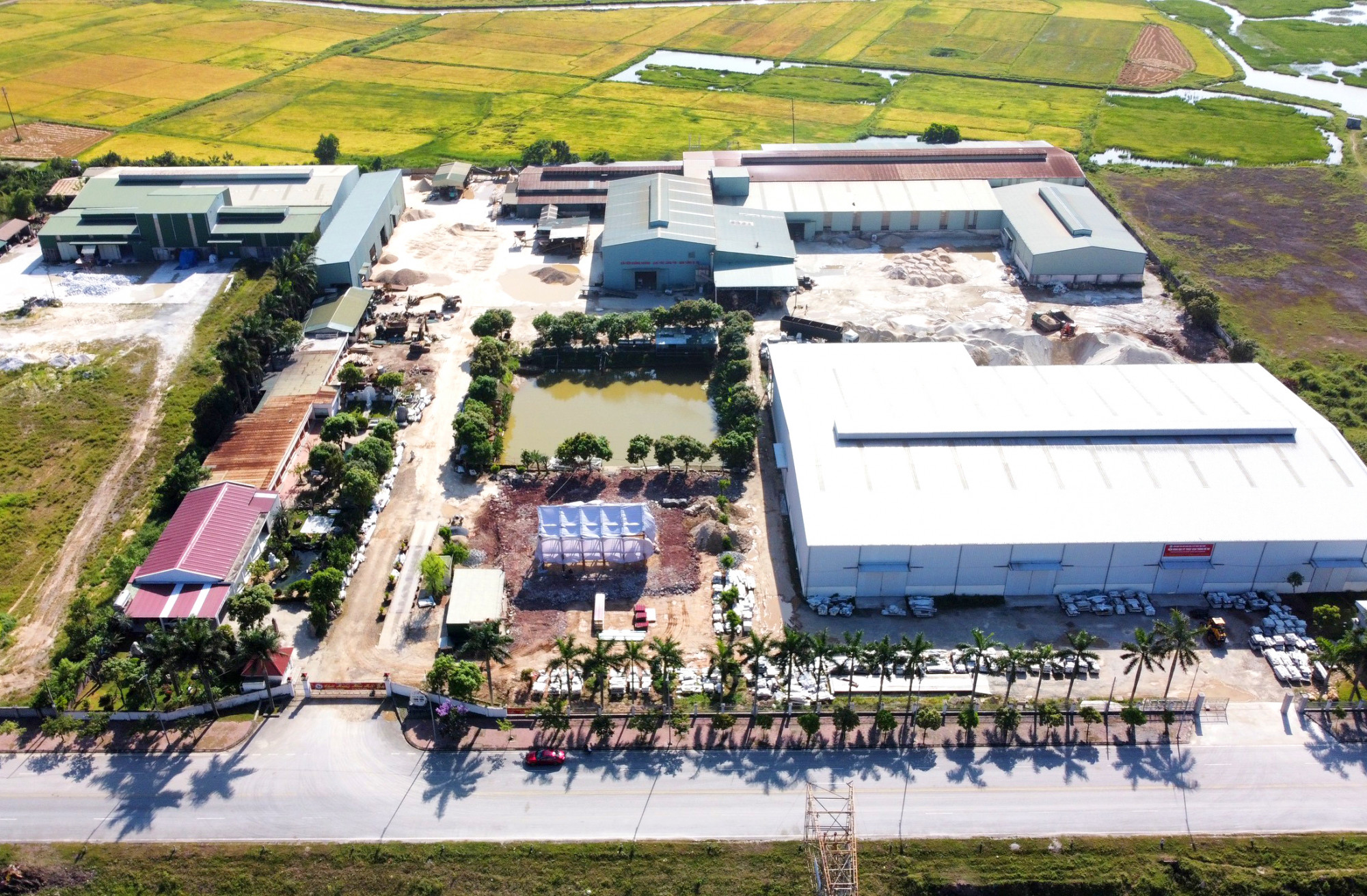 Công ty TNHH Châu Tiến đóng ở Khu công nghiệp Nam Cấm - Ảnh: Khánh Trung