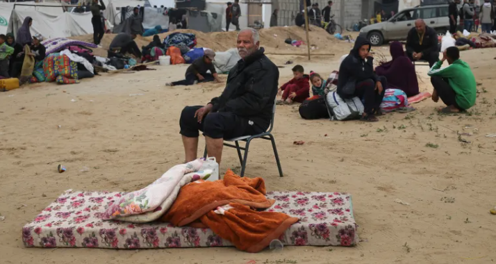 Người Palestine ngày càng tuyệt vọng “Nhưng hệ thống thực phẩm đang sụp đổ. Tiệm bánh cuối cùng mà WFP hợp tác đã đóng cửa vì không có nhiên liệu hoặc khí đốt”, cơ quan của Liên Hợp Quốc cho biết trên trang web của mình.