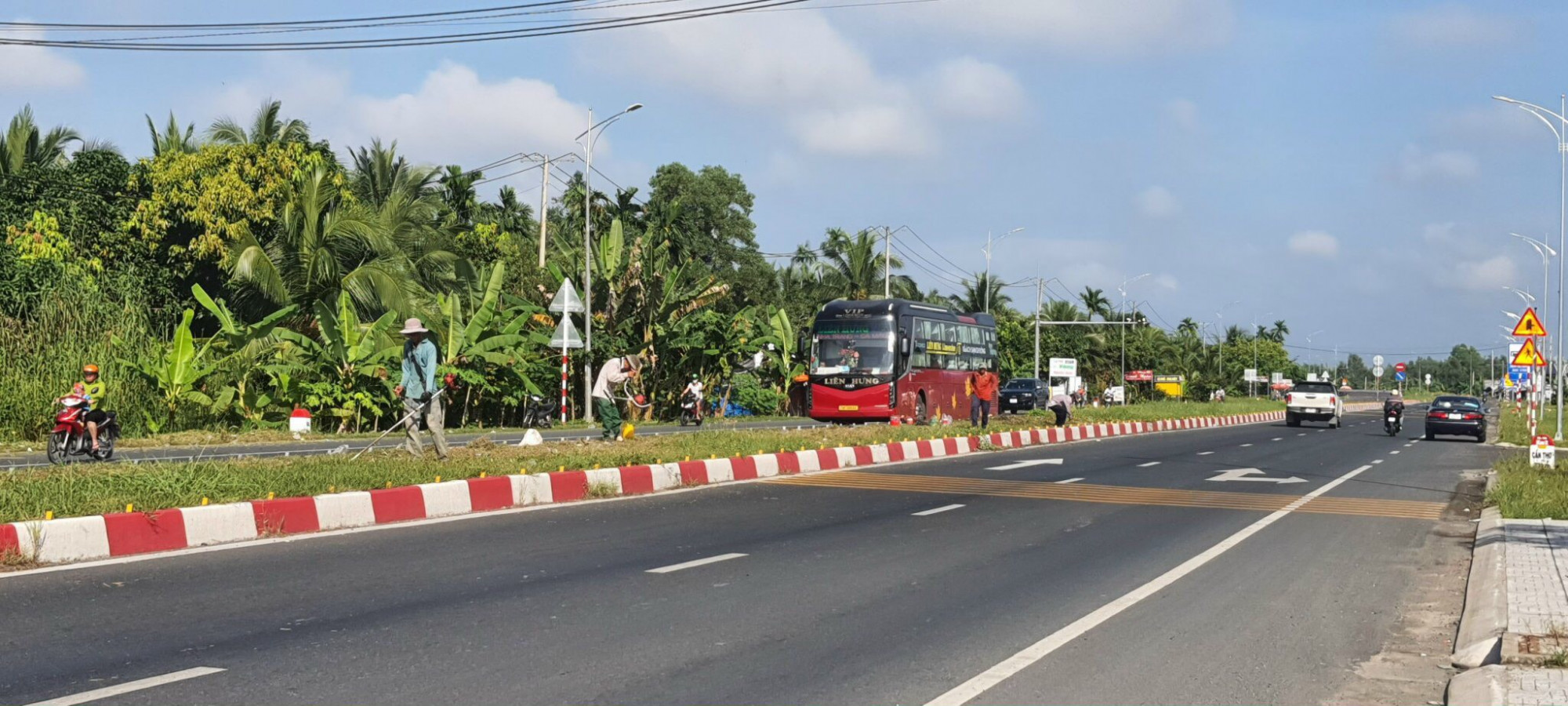 Dự án cải tạo, nâng cấp Quốc lộ 1, đoạn từ thị xã Ngã Bảy (nay là TP Ngã Bảy), tỉnh Hậu Giang đến huyện Châu Thành, tỉnh Sóc Trăng đến huyện Châu Thành, tỉnh Sóc Trăng đã hoàn thành các hạng mục, đủ điều kiện, chính thức đưa vào khai thác sử dụng