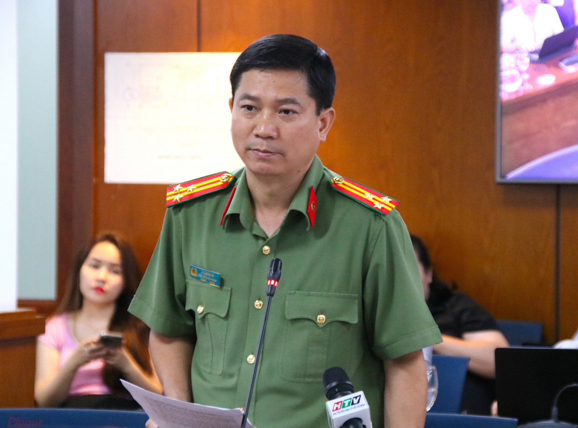 Thượng tá Lê Mạnh Hà - Phó trưởng phòng Tham mưu Công an TPHCM - trả lời tại họp báo