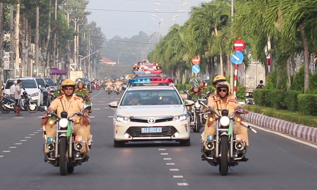 Công an tỉnh Vĩnh Long lễ ra quân thực hiện cao điểm tấn công trấn áp tội phạm, bảo đảm an ninh, trật tự