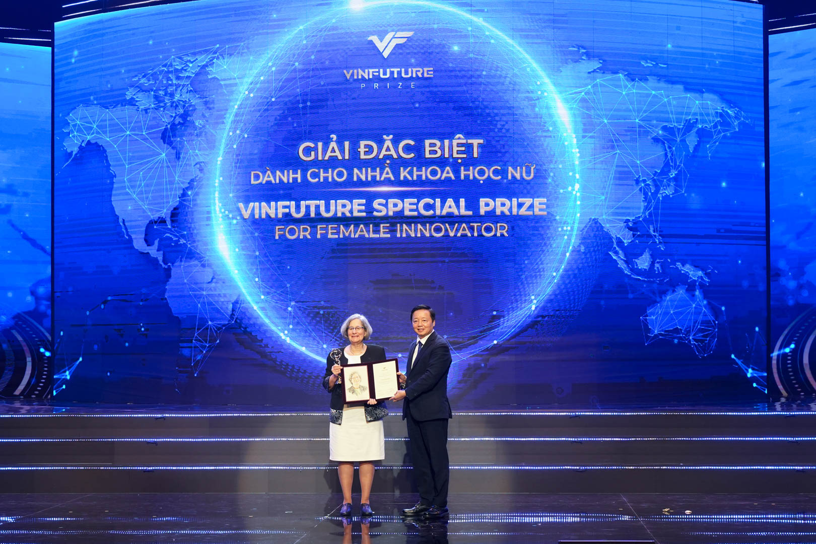 Giải Đặc biệt VinFuture 2023 dành cho Nhà khoa học nữ vinh danh giáo sư Susan Solomon (Mỹ)