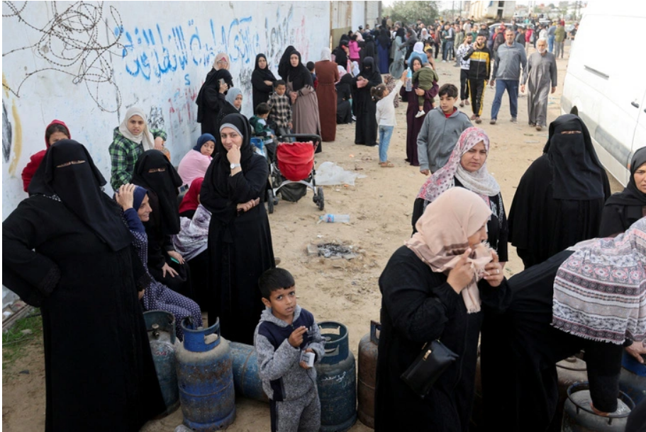 Người dân Gaza vật lộn vì thiếu điện, nước và các nhu yếu phẩm khác.