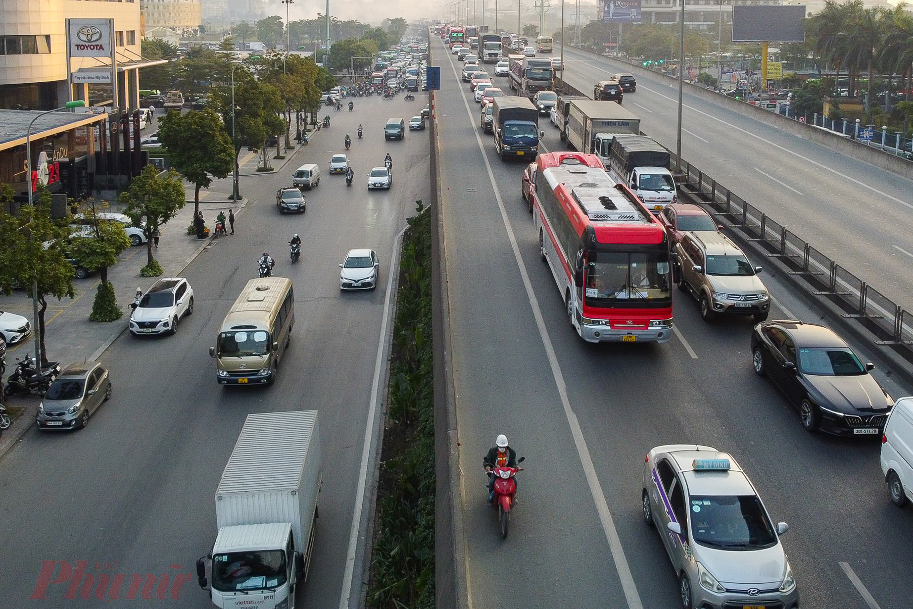 Đường vành đai 3 trên cao là đường cho các phương tiện ô tô di chuyển với tốc độ cao từ nút giao Pháp Vân tới cầu Thăng Long và ngược lại.