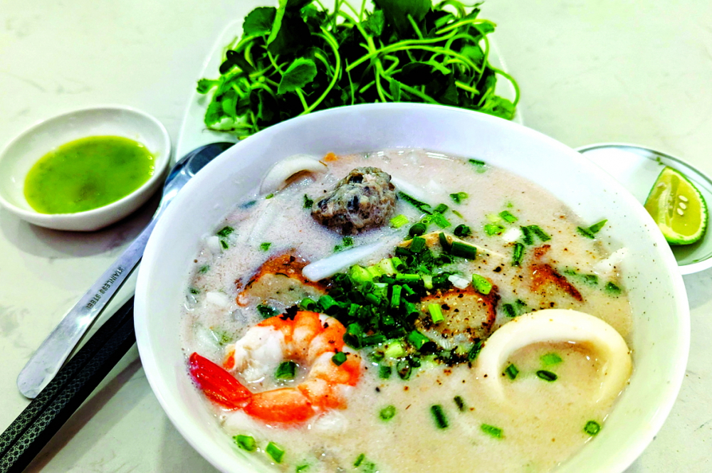 Bánh canh nước cốt dừa