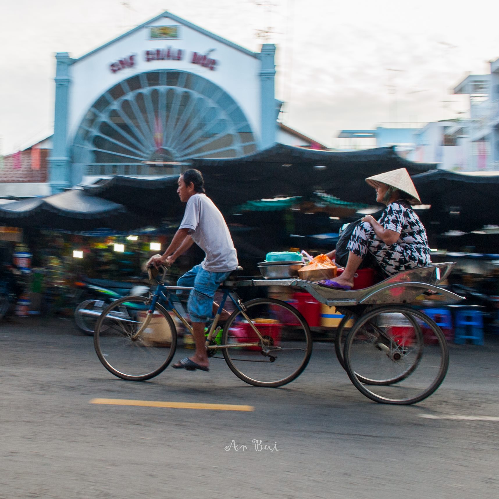 Xe lôi khu chợ Châu Đốc