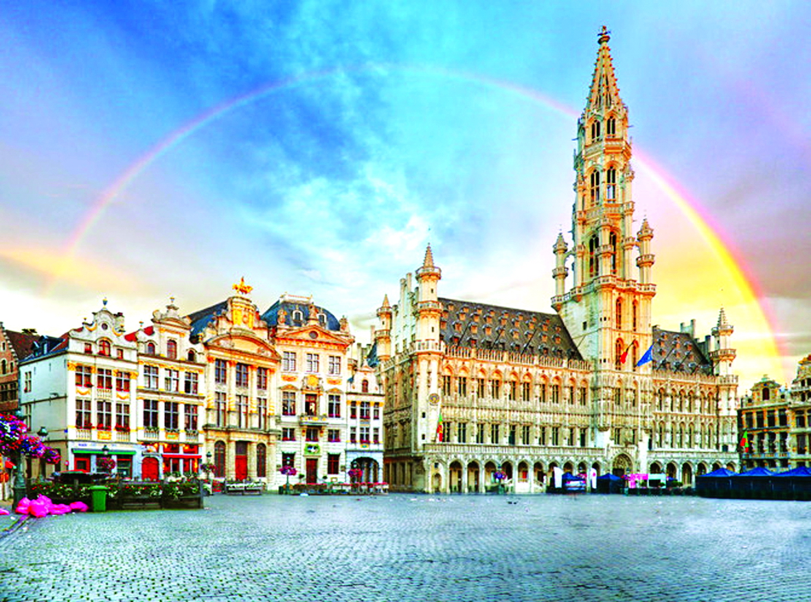 Brussels đã đưa ra lộ trình về kế hoạch trở thành “thành phố trong 10 phút”  - Nguồn ảnh: Shutterstock (ảnh chụp tại quảng trường thành phố ở Brussels)