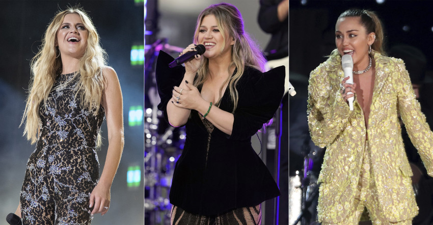 Kelsea Ballerin, Kelly Clarkson và Miley Cyrus khi trình diễn trên sân khấu