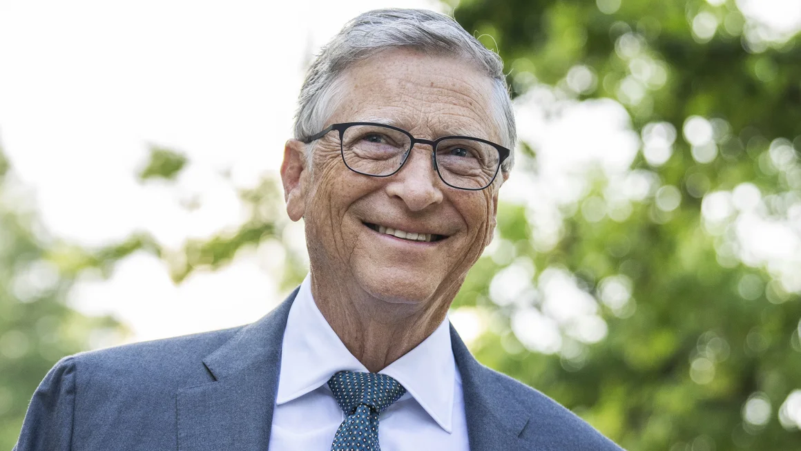 Tỷ phú công nghệ Bill Gates trong năm 2023 — Ảnh: CNN