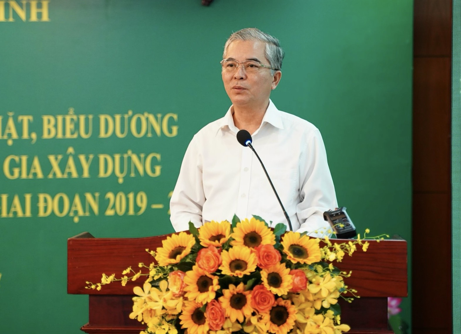 Phó Chủ tịch UBND TPHCM Ngô Minh Châu ghi nhận và biểu dương những nỗ lực của lực lượng Bộ đội biên phòng thành phố và các đơn vị tại địa phương 