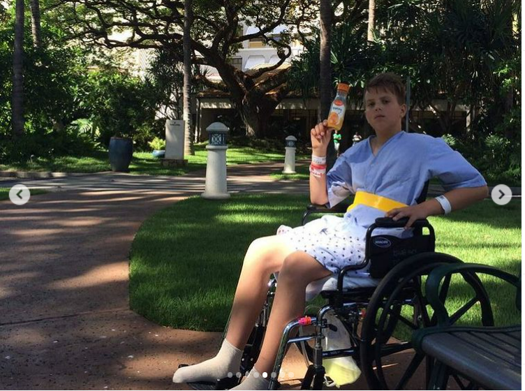 Tim Marovt phải ngồi xe lăn sau một chấn thương hiếm gặp xảy ra lúc 8 tuổi 