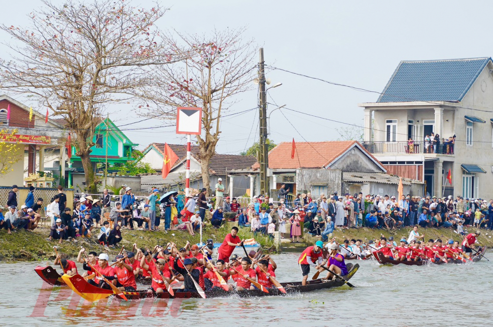 Đặc biệt năm nay mọi ánh mắt của khán giả đều hướng về những biểu hiện của tân binh Dương Hòa - đội đua lần đầu tham dự giải đấu này.