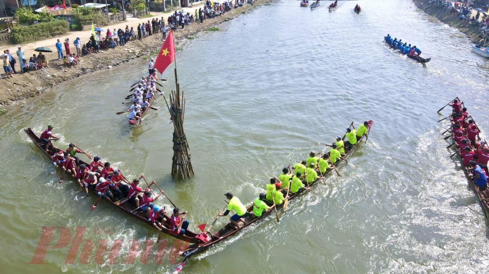 các đội tranh tài 1 độ cúng, 1 độ phá và 7 độ tiền; trong đó, độ cúng và độ phá thi đấu thể thức 3 vòng 6 tráo, các độ tiền thi đấu 2 vòng 4 tráo. 