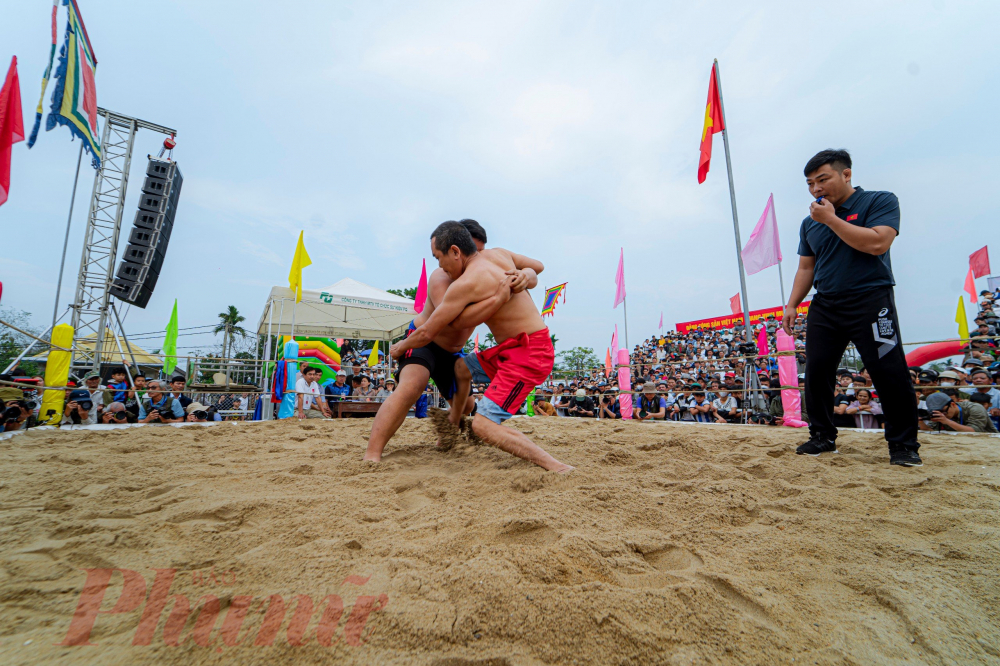 Hội vật này khác hẳn với hội vật ở các làng quê khác bởi người dân tổ chức hội vật như một hình thức giải trí đơn thuần sau những ngày tết chứ không vì mục đích tuyển chọn võ sĩ cho triều đình phong kiến lúc bấy giờ.