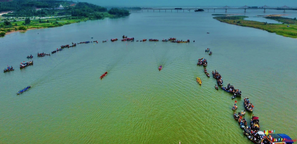 Lễ hội đua thuyền tứ linh truyền thống xã Tịnh Long được được tổ chức 2 năm 1 lần