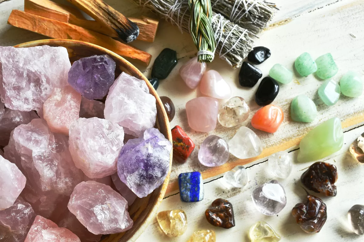 Gemstones and crystals aren’t just beautiful. They also vibrate with the energy of the Earth and bring luck and healing along with them. Because of this, you can use gemstones along with feng shui to support the flow of chi energy in your space.