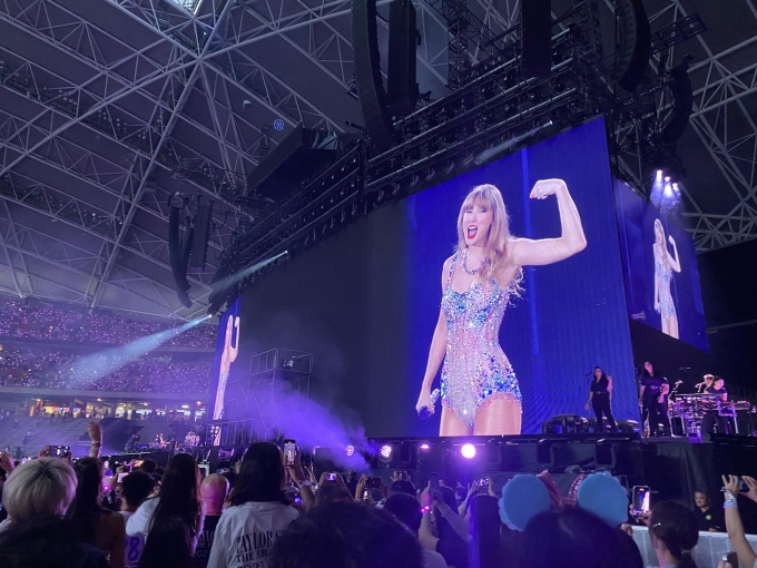 Taylor Swift biểu diễn ở Singapore vào ngày 2/3