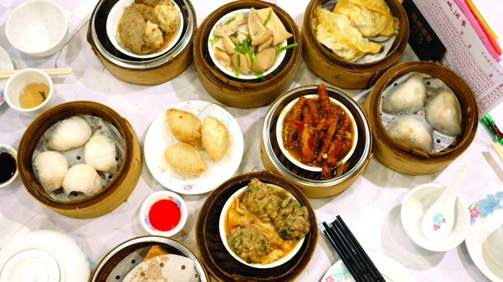 Món dim sum truyền thống tại nhà hàng Fung Shing, bao gồm xíu mại gan heo, bao tử heo và bánh bao xúp cỡ lớn