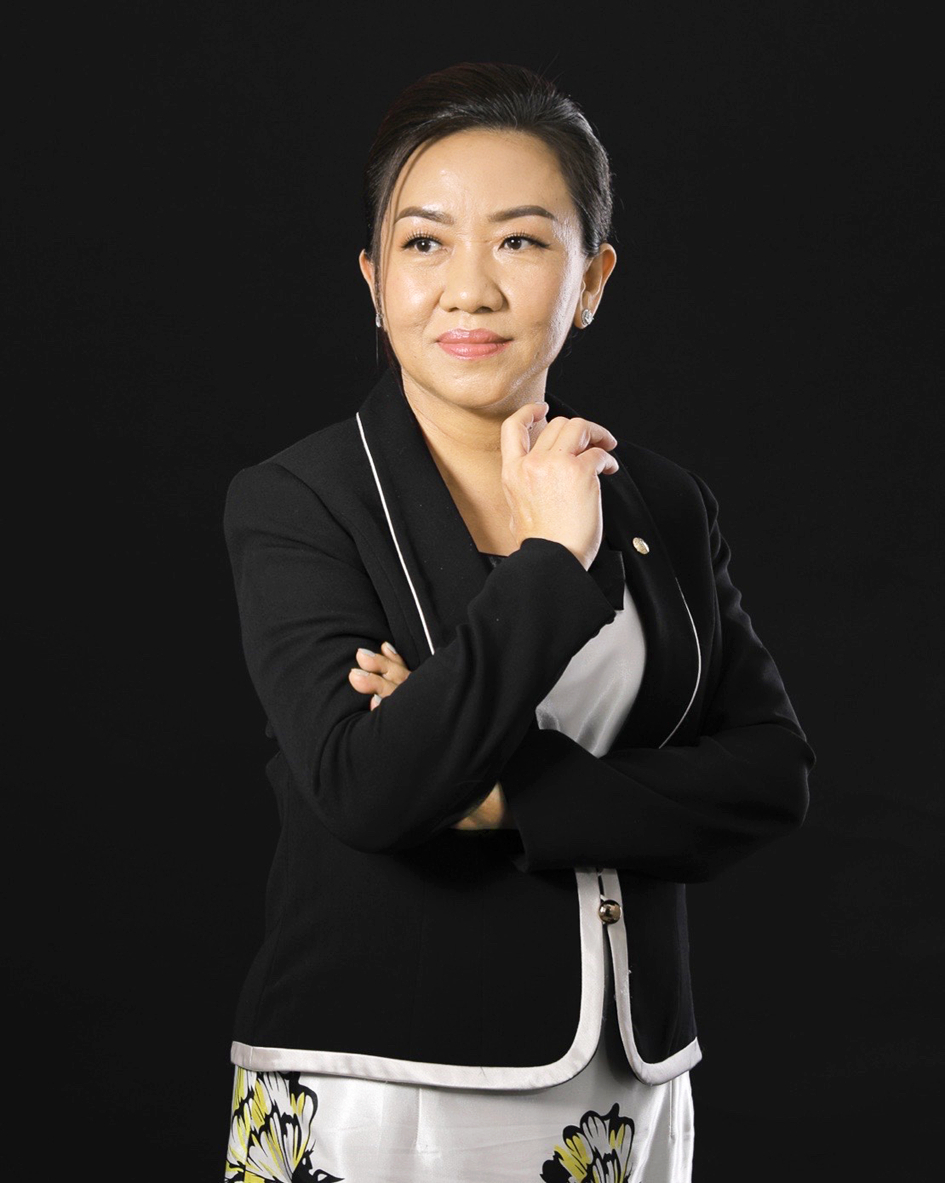 Nữ doanh nhân Nhan Húc Quân - Tổng giám đốc Công ty TNHH Bao bì giấy nhôm New Toyo - ẢNH: THIÊN ÂN