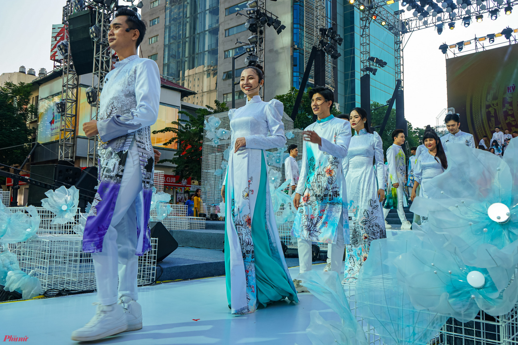  Đây là hoạt động văn hóa nằm trong khuôn khổ các sự kiện của Lễ hội Áo dài TPHCM lần thứ 9 nhằm quảng bá hình ảnh du lịch thành phố cùng áo dài Việt Nam đến công chúng.