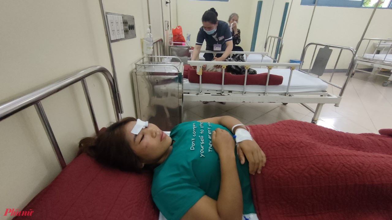 Các nạn nhân gặp nạn trên cao tốc Cam Lộ-La Sơn tối 10/3 đang được tích cực chữa trị tại  Cơ sở 2 Bệnh viện trung ương Huế 