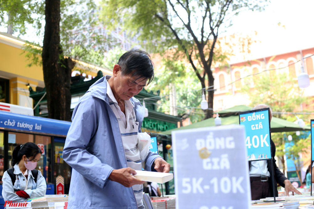 Ở Hội sách xuyên Việt năm nay, có khu vực để bạn đọc ủng hộ sách cũ cho hoạt động