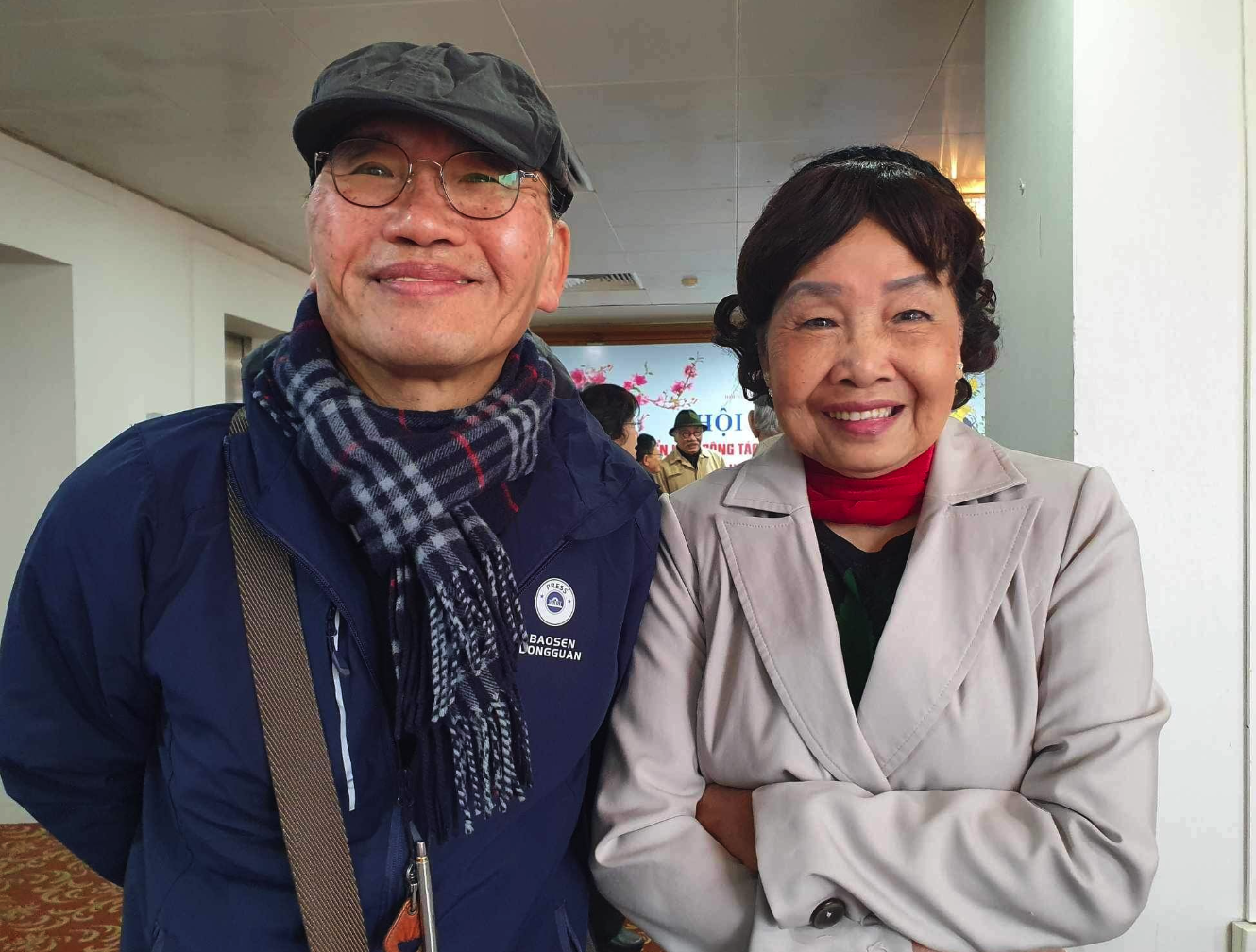 Nữ sĩ 81 tuổi Phan Thị Thanh Nhàn và nhà thơ Hàn Quốc Jang Geon - seob