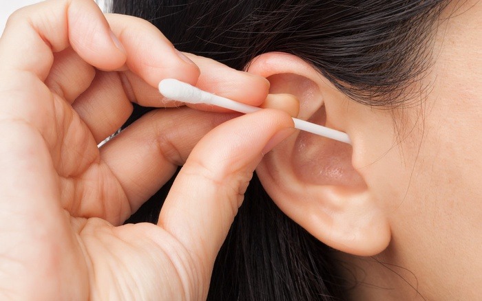 Ngoáy tai có thể làm tổn thương nhiều cấu trúc thành trong hòm tai, gây điếc hoàn toàn