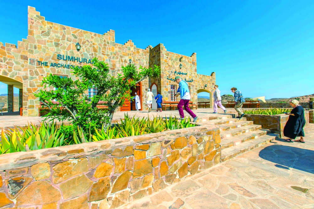 Sumhuram nằm ở phía đông Salalah, là di sản thế giới được UNESCO công nhận vào năm 2000 - Nguồn ảnh: Oman Magazine