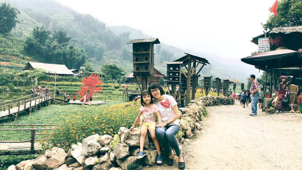 Chị Trinh đưa con gái đi du lịch để thấy muôn vẻ đẹp, vẻ khác nhau của môi trường