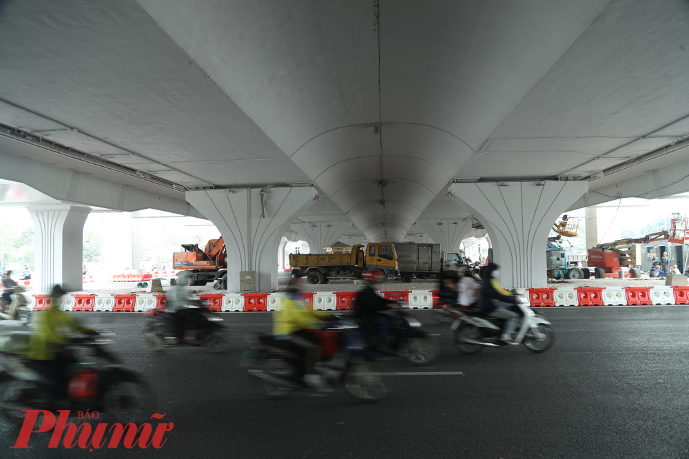 Dự án xây dựng cầu đô thị tại nút giao Mai Dịch thuộc dự án xây dựng cầu cạn Mai Dịch - Nam Thăng Long – Vành đai 3 Hà Nội hiện đang trong những ngày cuối thi công. Công trình do Ban Quản lý dự án Thăng Long làm chủ đầu tư, liên danh TOKYU-TAISEI (Nhật Bản) là nhà thầu thi công.