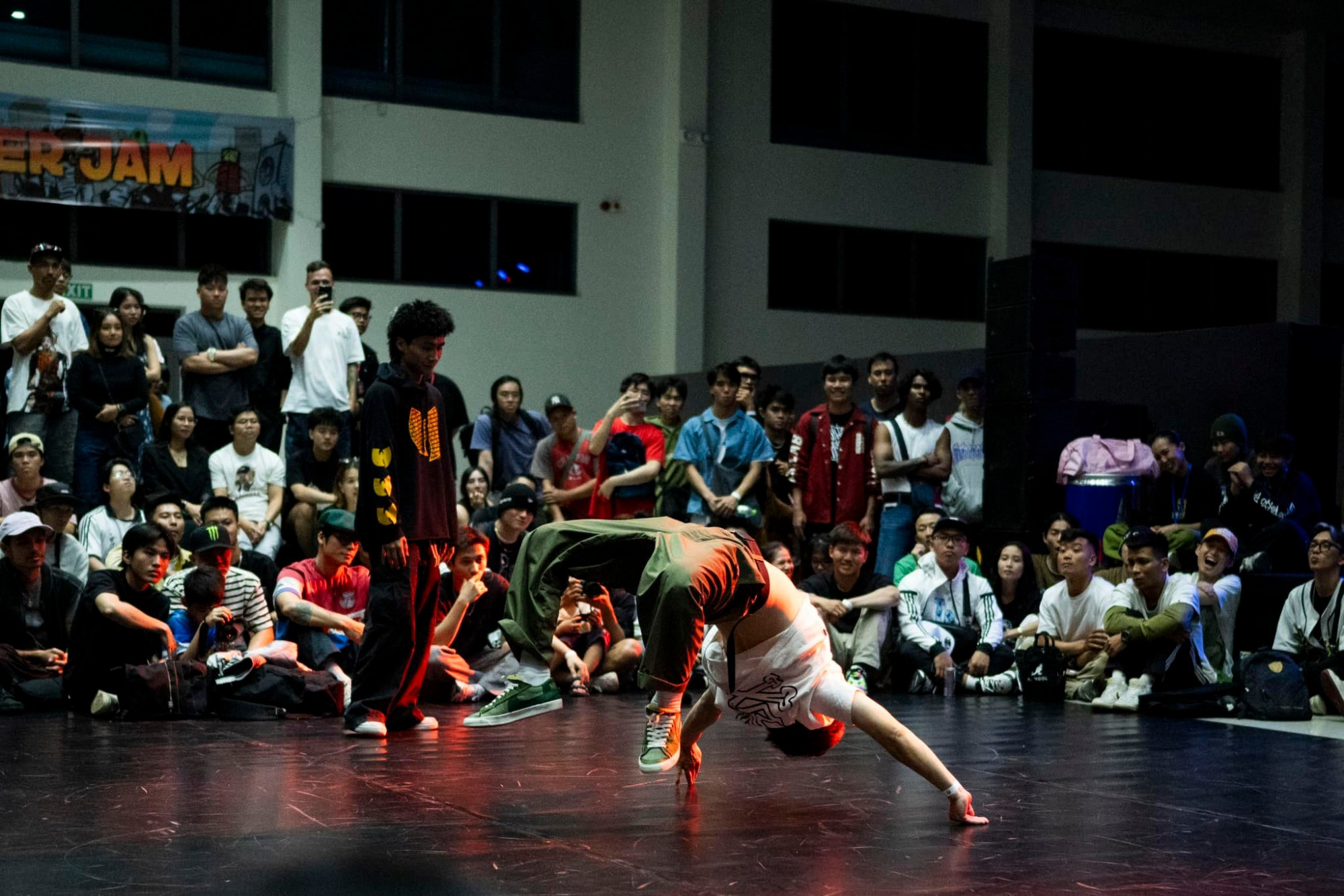 Breakdance hiện được nhiều bạn trẻ Việt Nam yêu thích, theo đuổi