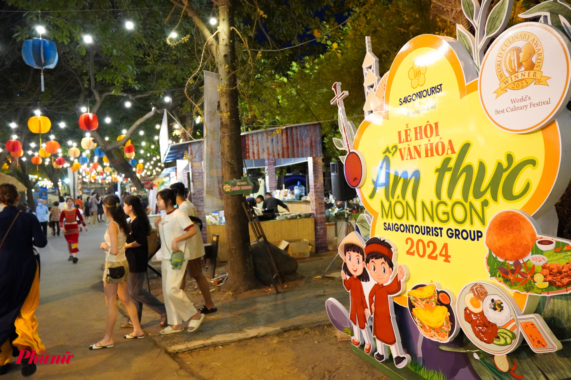 Lễ hội Văn hóa Ẩm thực, Món ngon Saigontourist Group 2024 mở cửa phục vụ công chúng từ 16g-22g mỗi ngày, liên tục từ ngày 28-31/3/2024 tại Khu du lịch Văn Thánh.