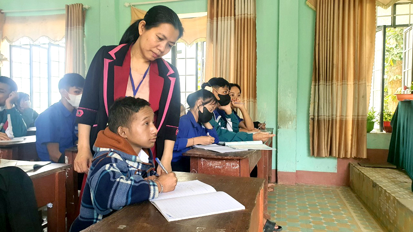 Tập đoàn Lộc Trời đưa gạo chất lượng cao xuất khẩu qua cảng Mỹ Thới, tỉnh An Giang < 2-3 ẢNH: DUY ANH